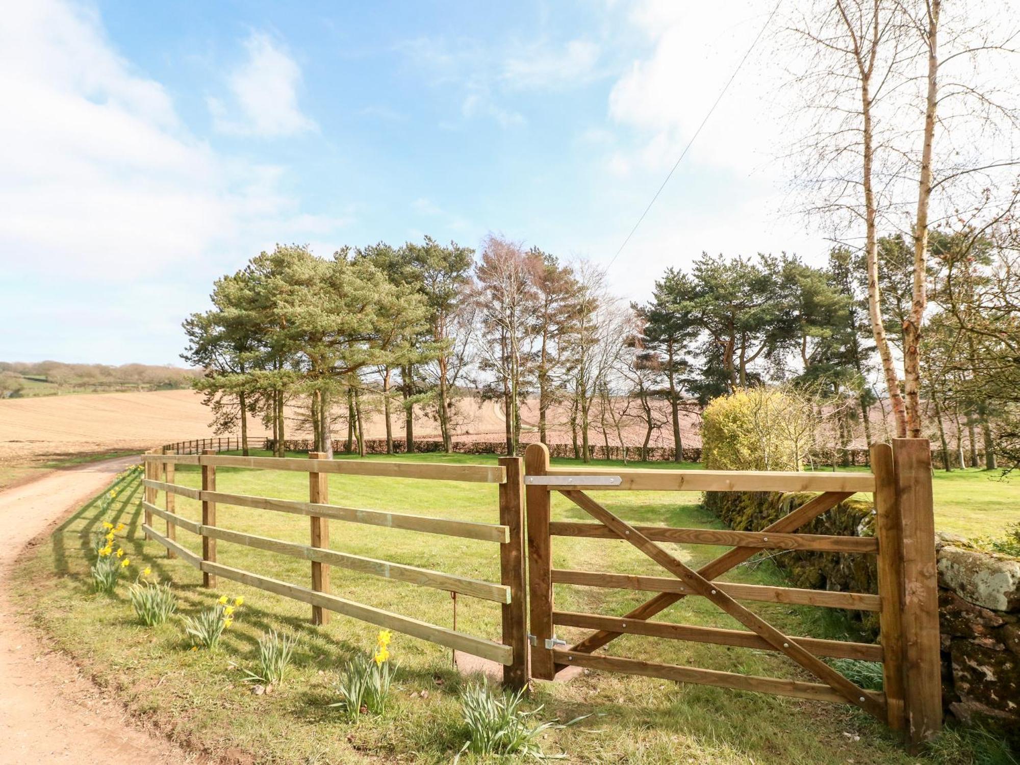 Fields Farm Villa Draycott in the Moors Exterior photo